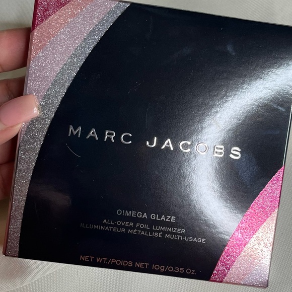 Marc Jacobs Omega Glaze Allover Foil Luminizer Highlighter - Picture 2 of 5